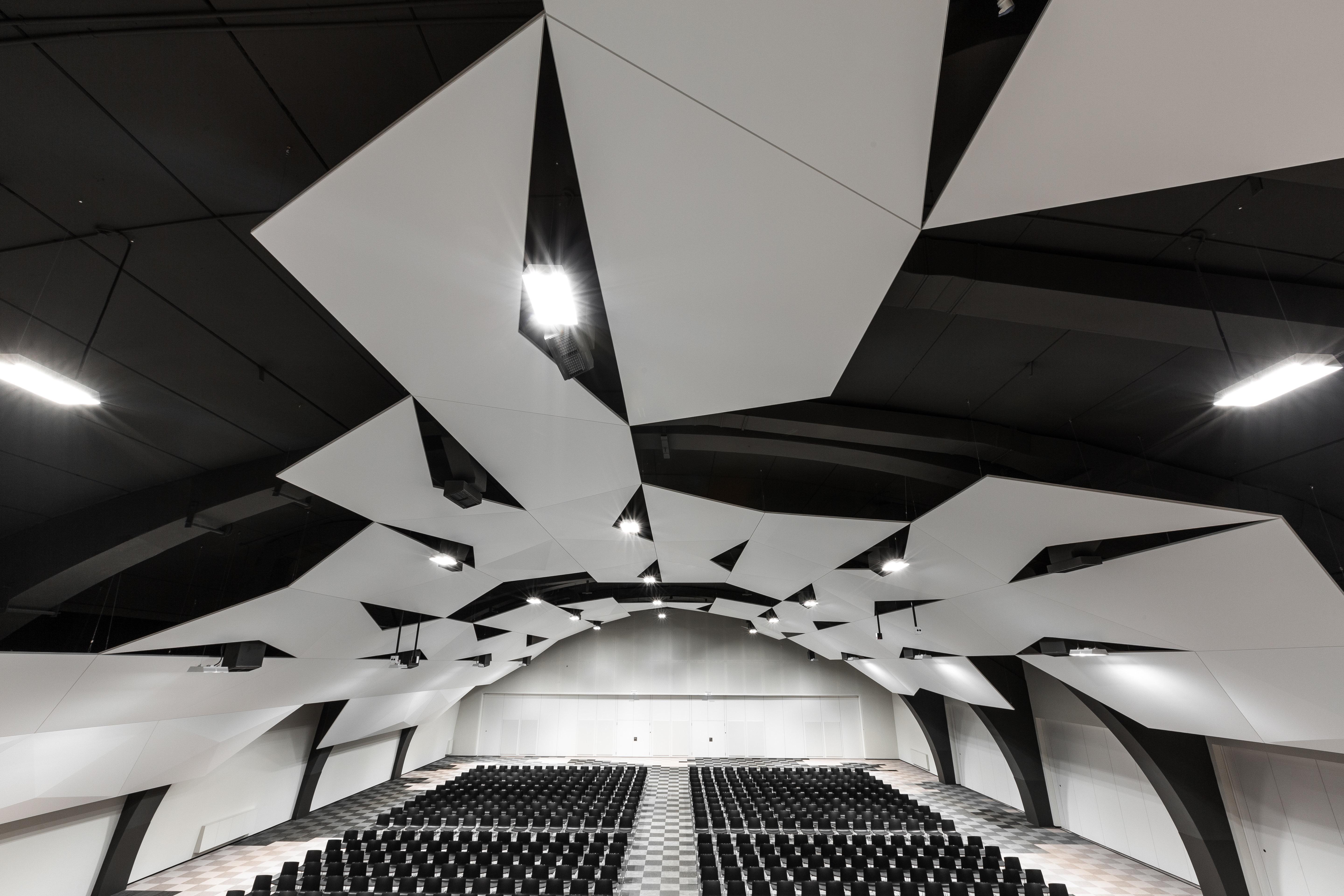 InterContinental Hotels - Malta, an IHG Hotel San Giuliano Esterno foto The interior of the main auditorium